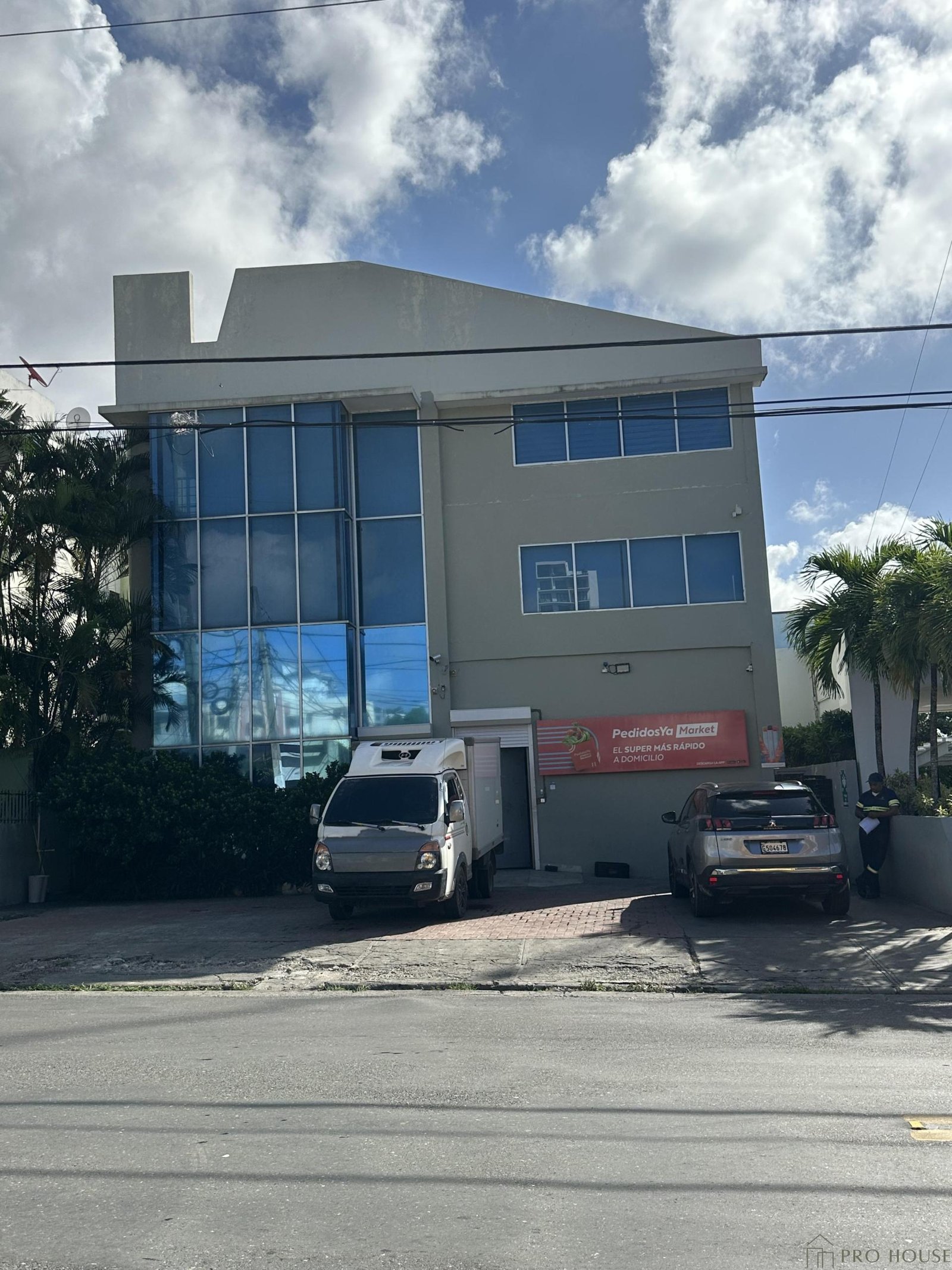 ae-4c82b4d185c7807e23a616cd8f7e71e0