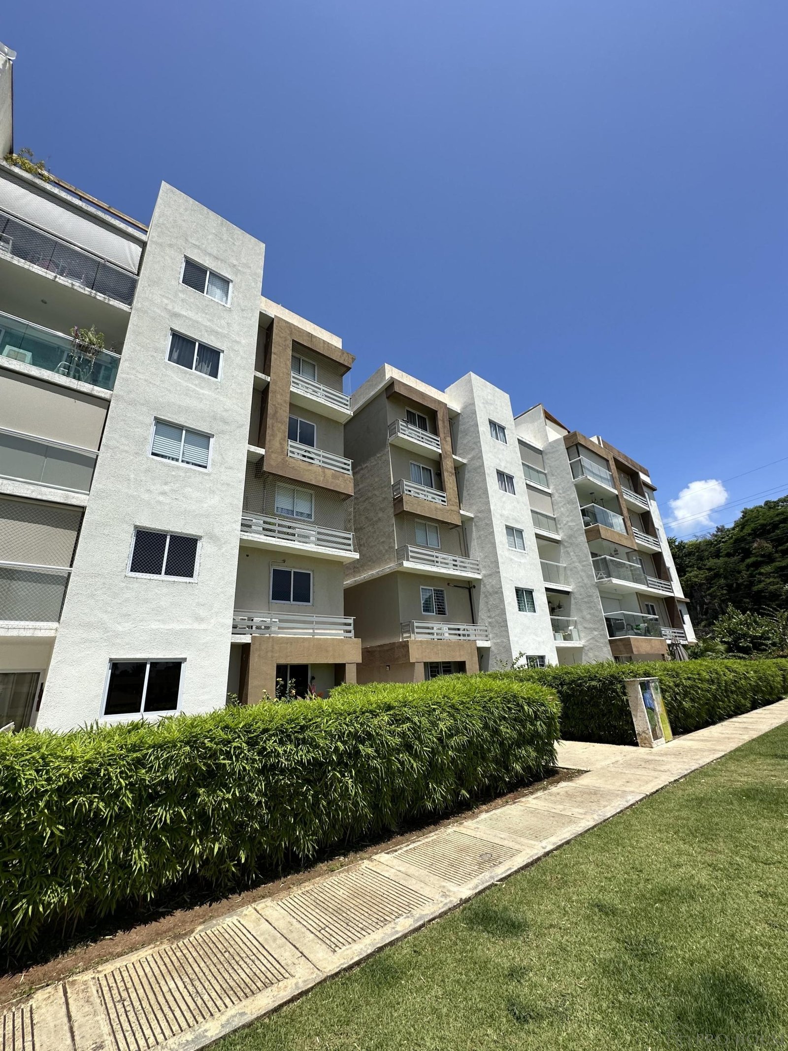 ae-5ead3f3822b5b222f3c148f829820dd1